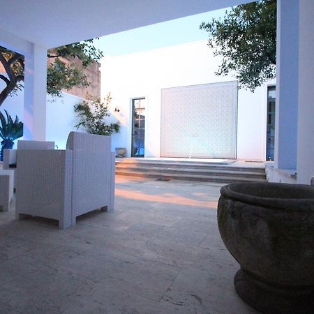 La Casa Del Mercante Racale Bagian luar foto