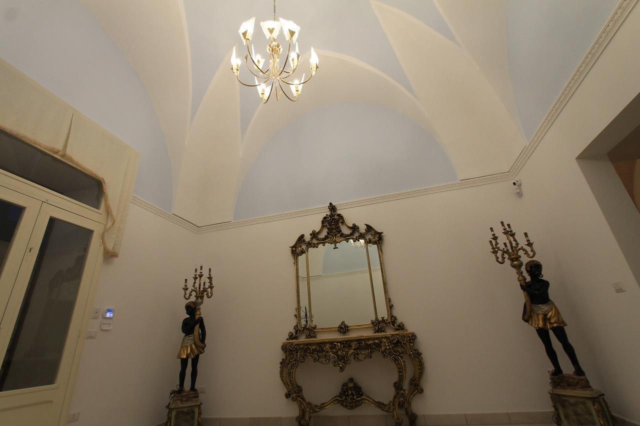 La Casa Del Mercante Racale Bagian luar foto